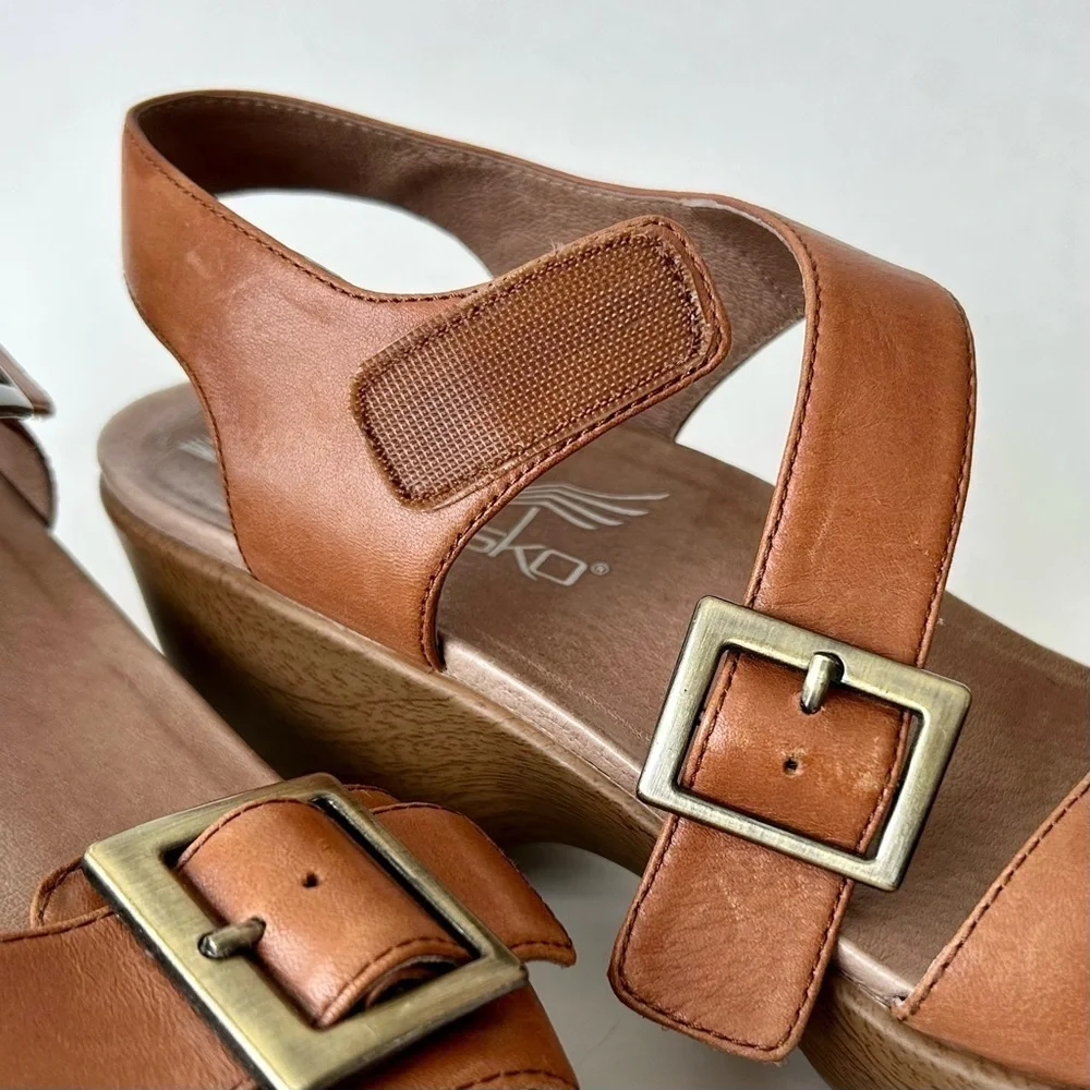 Dansko Jen Platform Sandals Brown Leather Ankle Strap Size 41